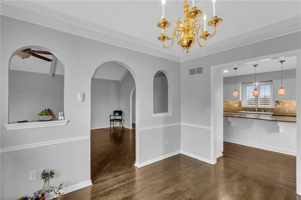 421 Overland Drive — photo 9