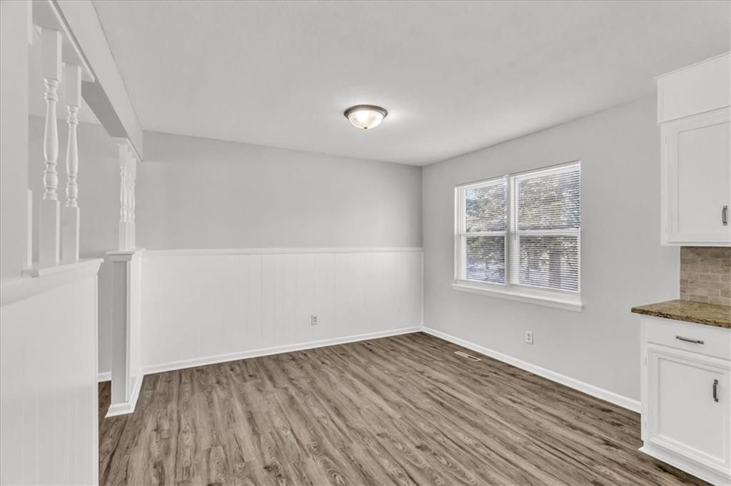 17000 York Avenue — photo 11