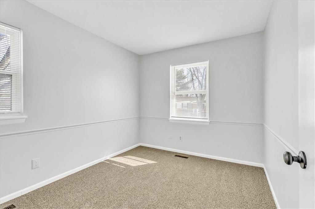17000 York Avenue — photo 14
