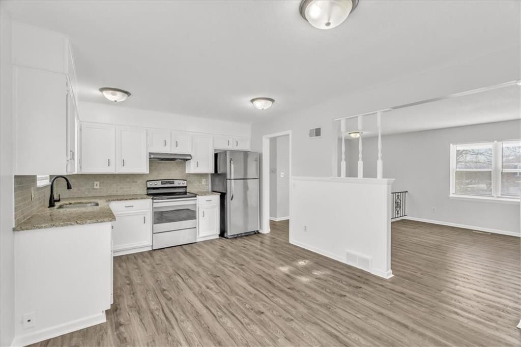 17000 York Avenue — photo 8