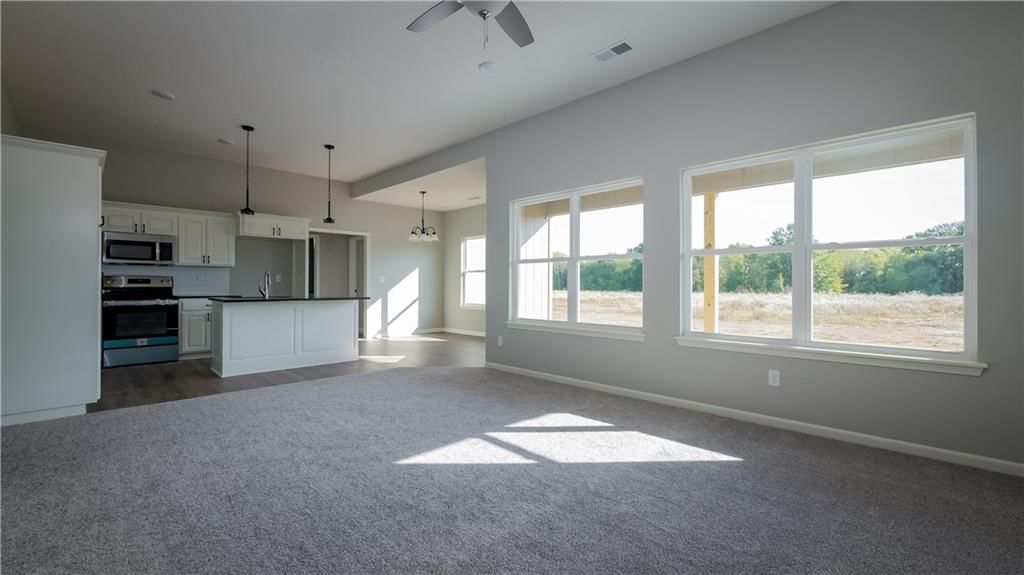 1305 NE Sequoia Court — photo 3