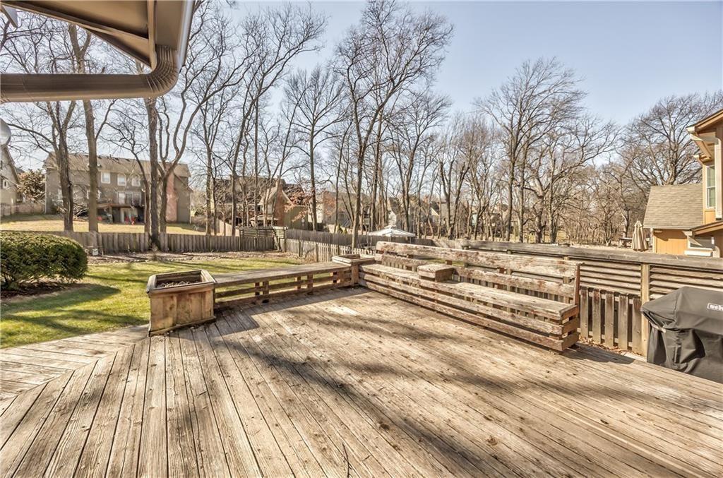 9715 W 115th Terrace — photo 33