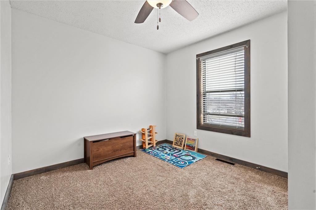 1415 Andrew Street — photo 16
