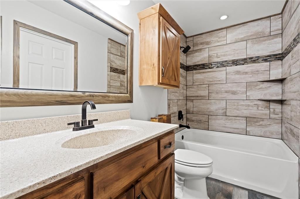 1415 Andrew Street — photo 18