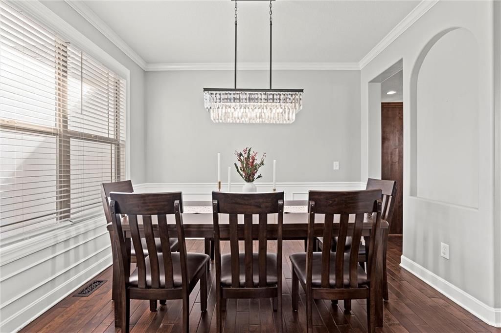 630 N Laurel Street — photo 13