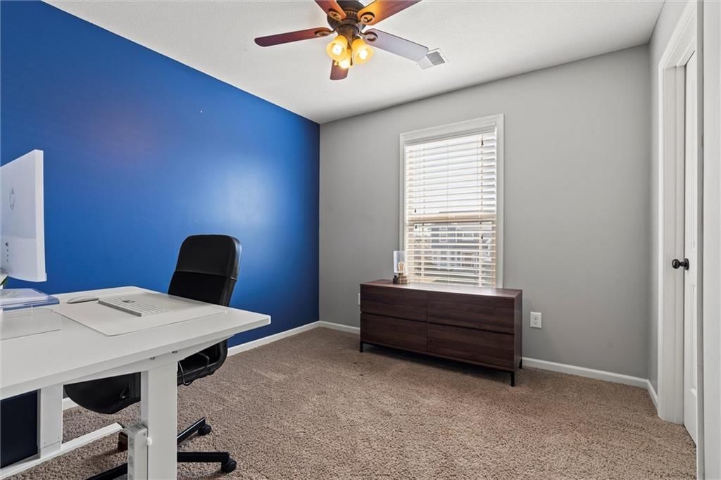 630 N Laurel Street — photo 24