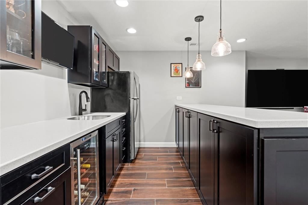 630 N Laurel Street — photo 30