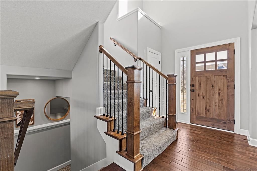 630 N Laurel Street — photo 4