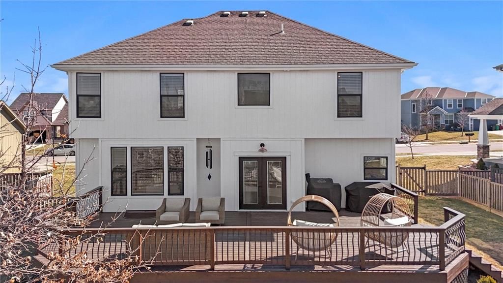 630 N Laurel Street — photo 34