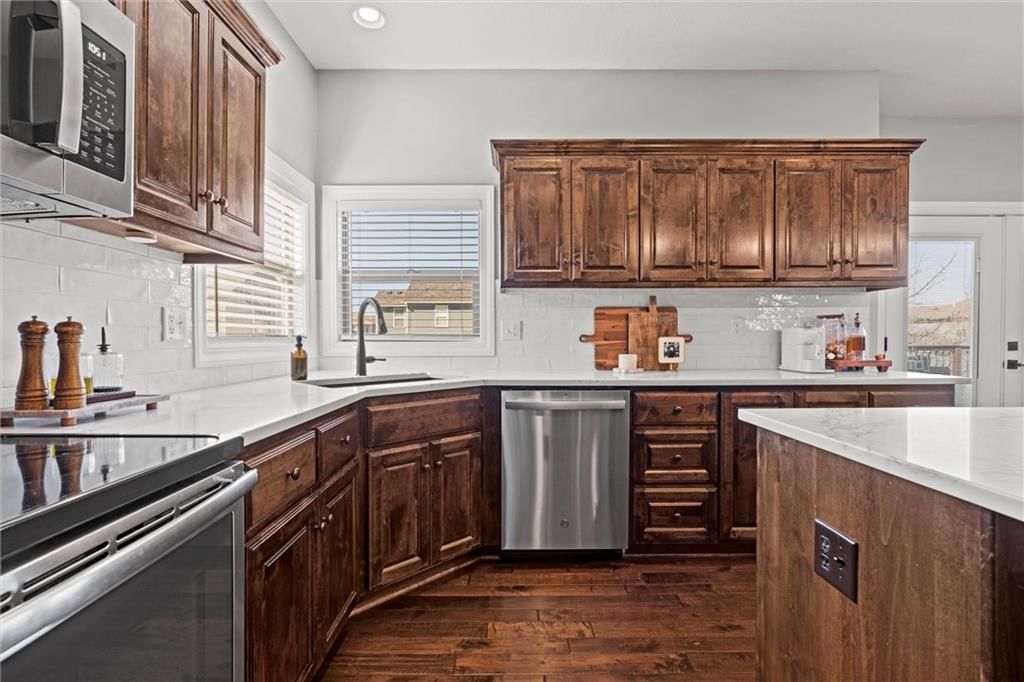 630 N Laurel Street — photo 10