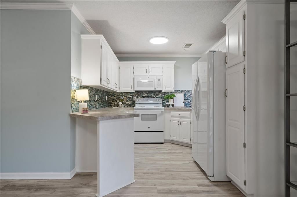 703 N Somerset Terrace — photo 6