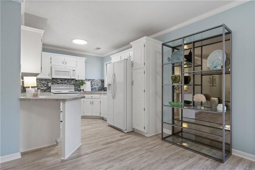 703 N Somerset Terrace — photo 8