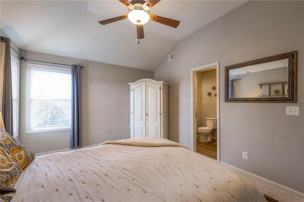 15922 W 163rd Terrace — photo 54