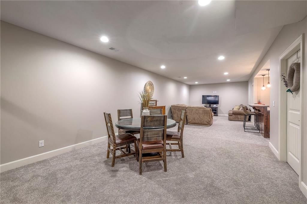 15922 W 163rd Terrace — photo 57