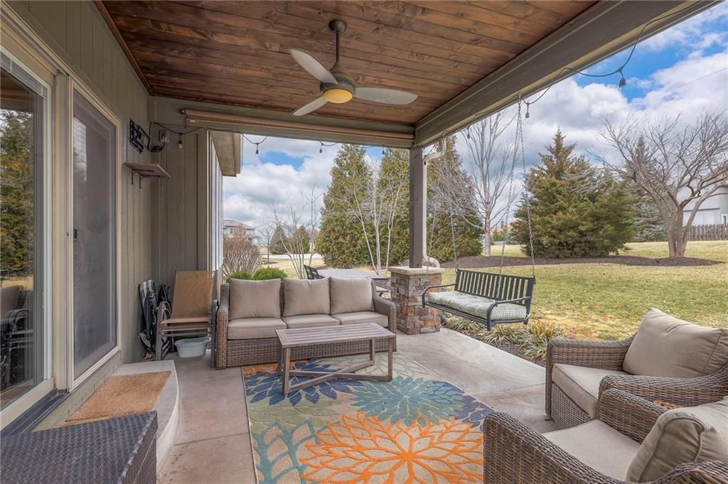 15922 W 163rd Terrace — photo 73