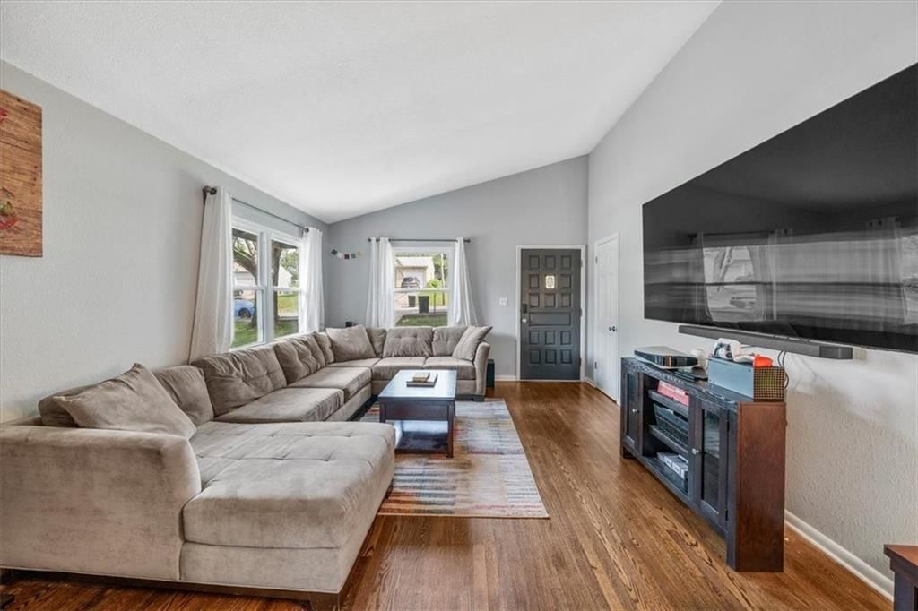 3601 E 107th Terrace — photo 4