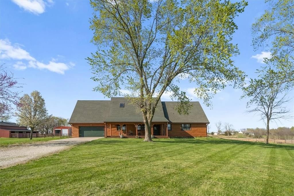 5440 W 255th Street, Louisburg, KS