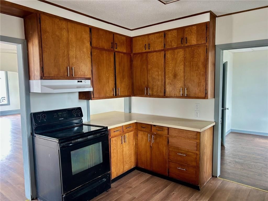 2530 Crawford Avenue — photo 15