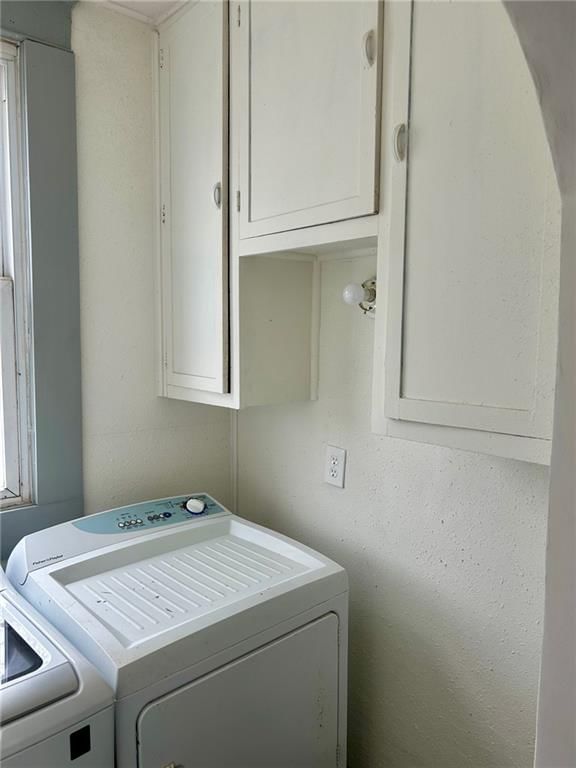 2530 Crawford Avenue — photo 17