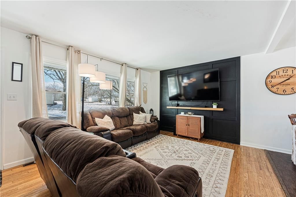 5501 N Garfield Avenue — photo 4