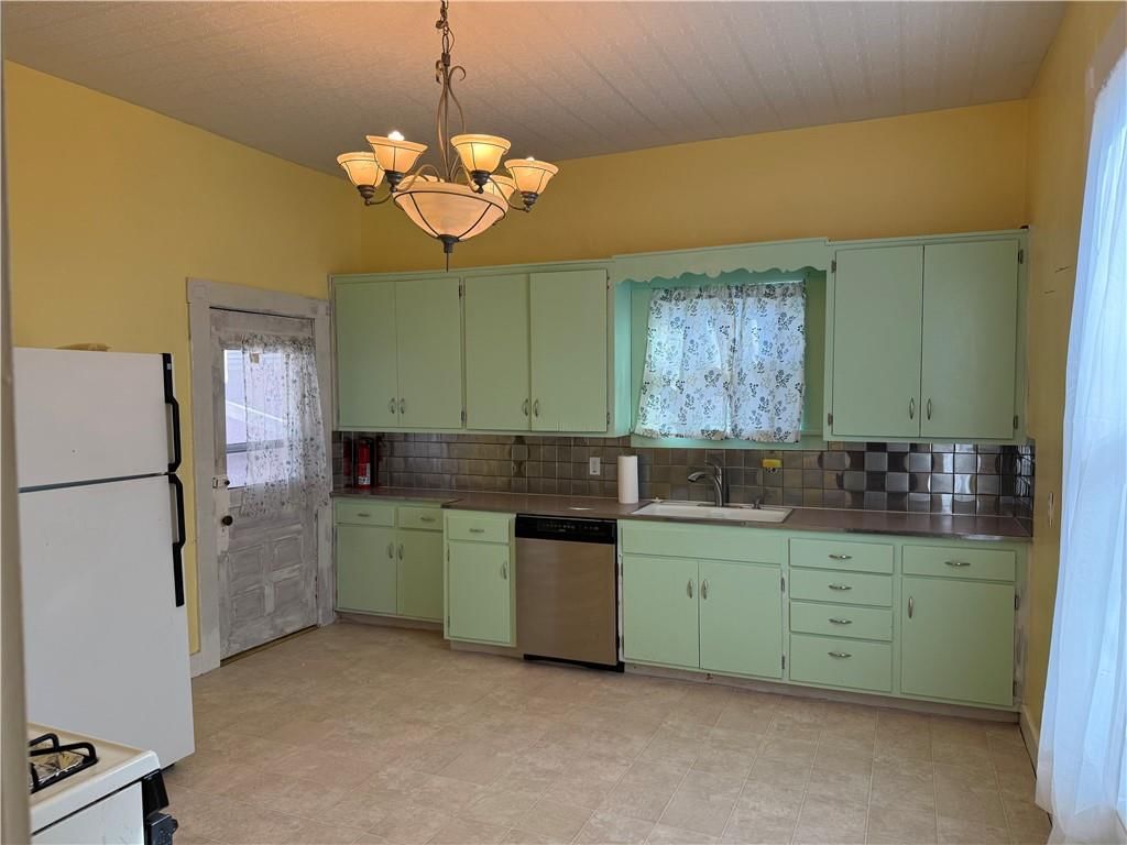 611 N 11th Street — photo 16