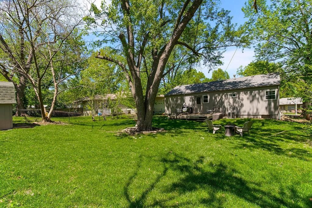 6407 W 82nd Street — photo 26