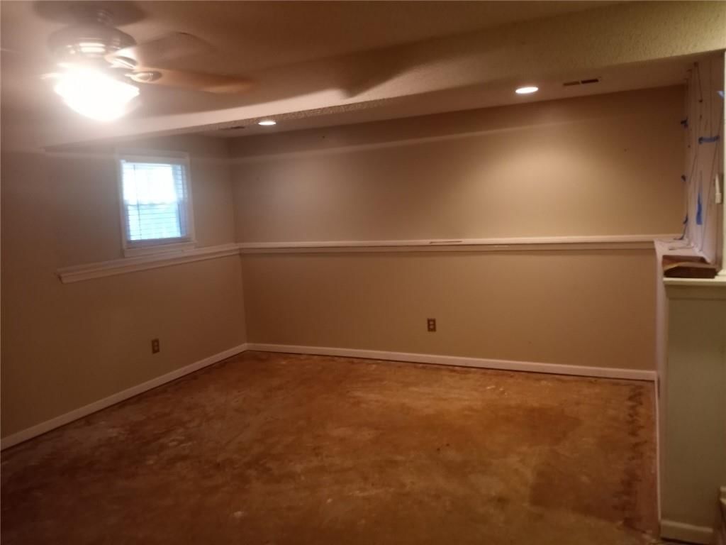 1126 NE banner Drive — photo 14