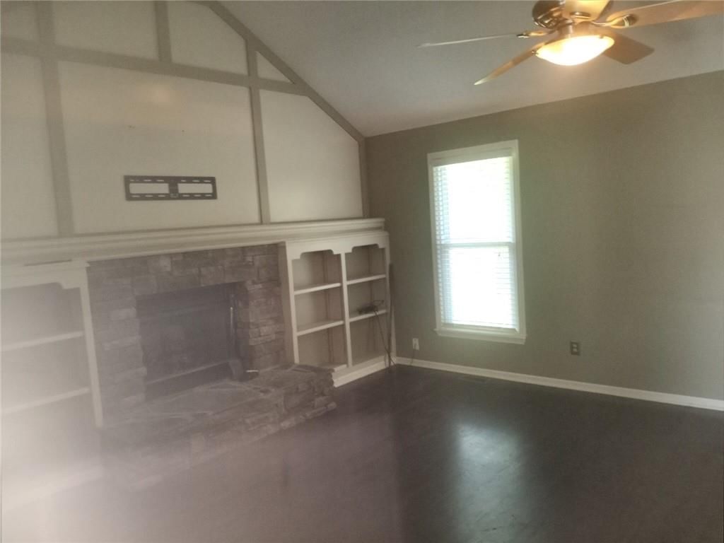1126 NE banner Drive — photo 5