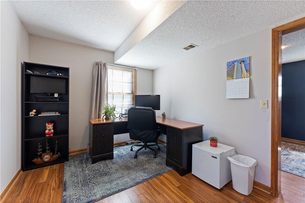 133 E Nelson Circle — photo 15