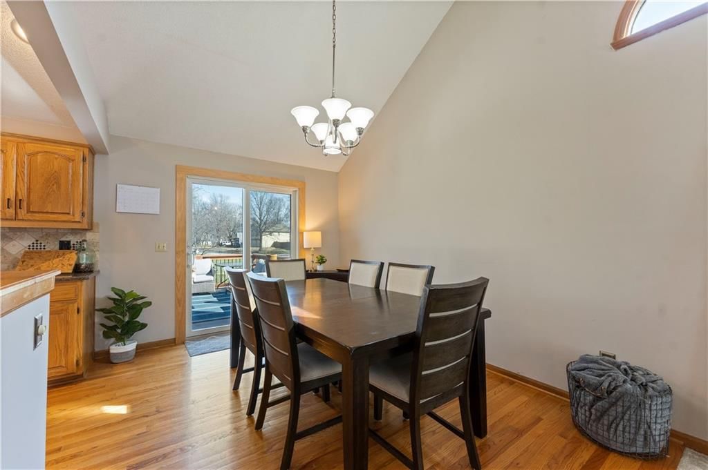 133 E Nelson Circle — photo 4