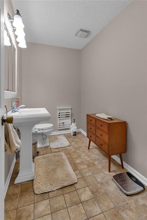 6753 N Park Avenue — photo 12