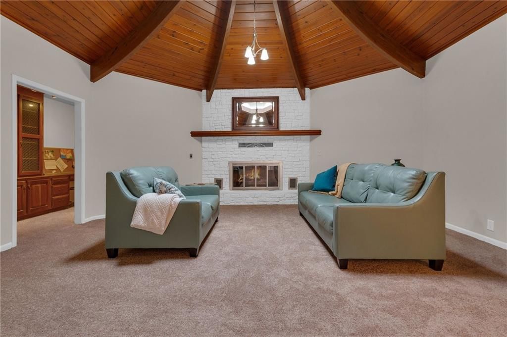 6753 N Park Avenue — photo 5