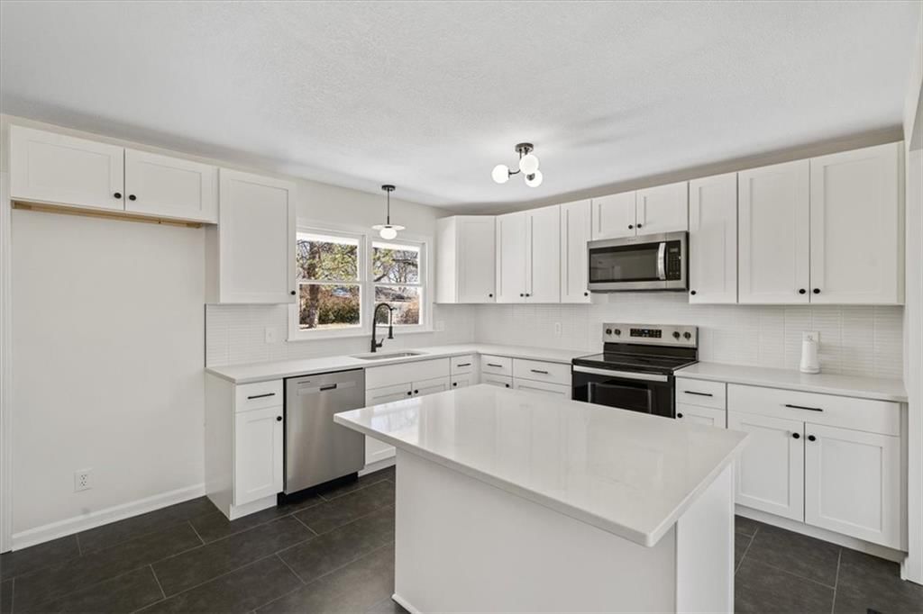 13625 Spring Street — photo 5