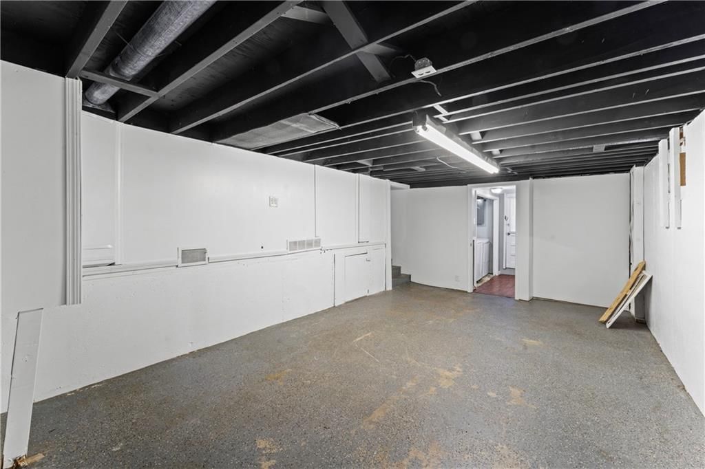 200 W CAMBRIDGE Road — photo 27