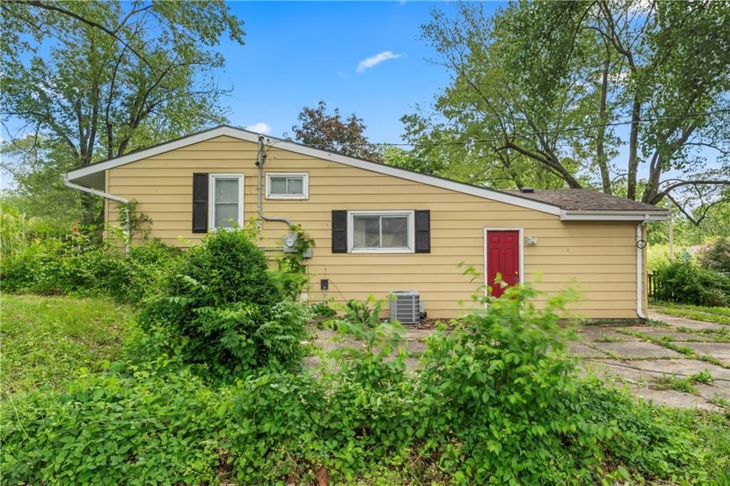 200 W CAMBRIDGE Road — photo 31