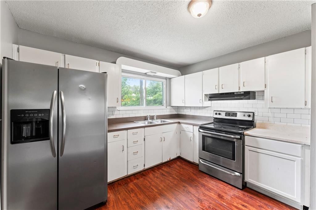 200 W CAMBRIDGE Road — photo 9