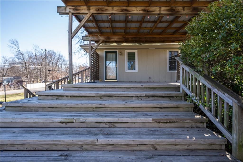 1910 N Farview Drive — photo 15