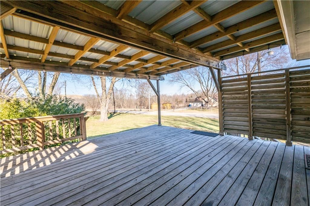 1910 N Farview Drive — photo 17