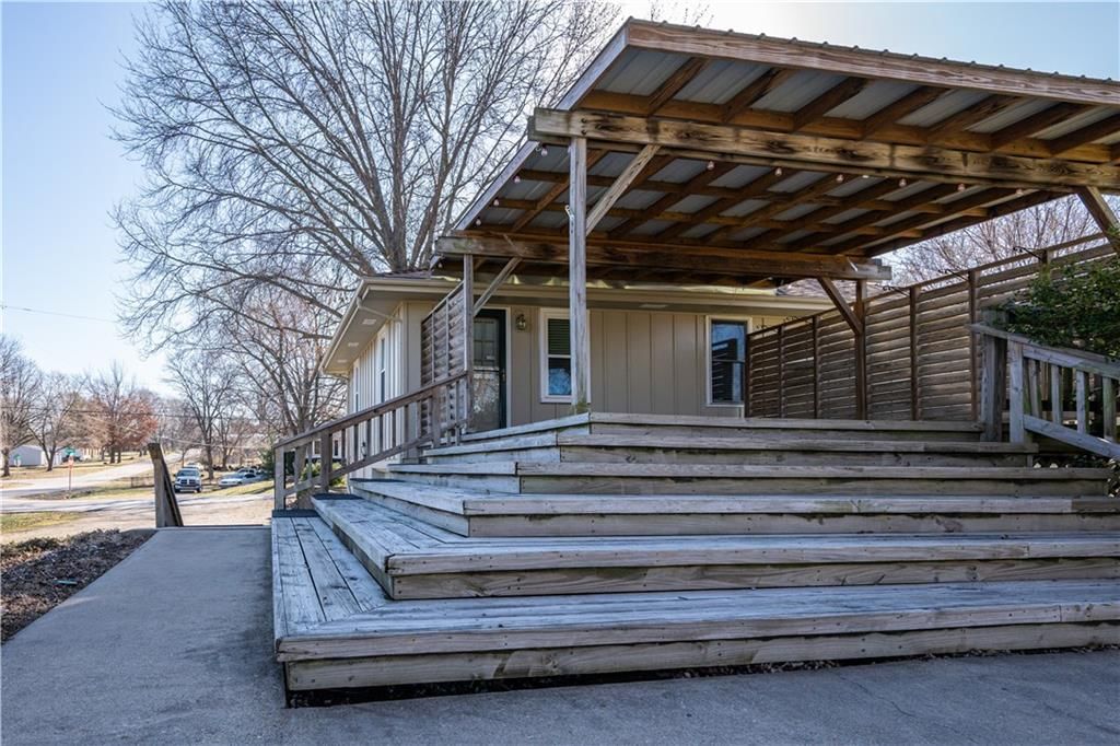 1910 N Farview Drive — photo 18