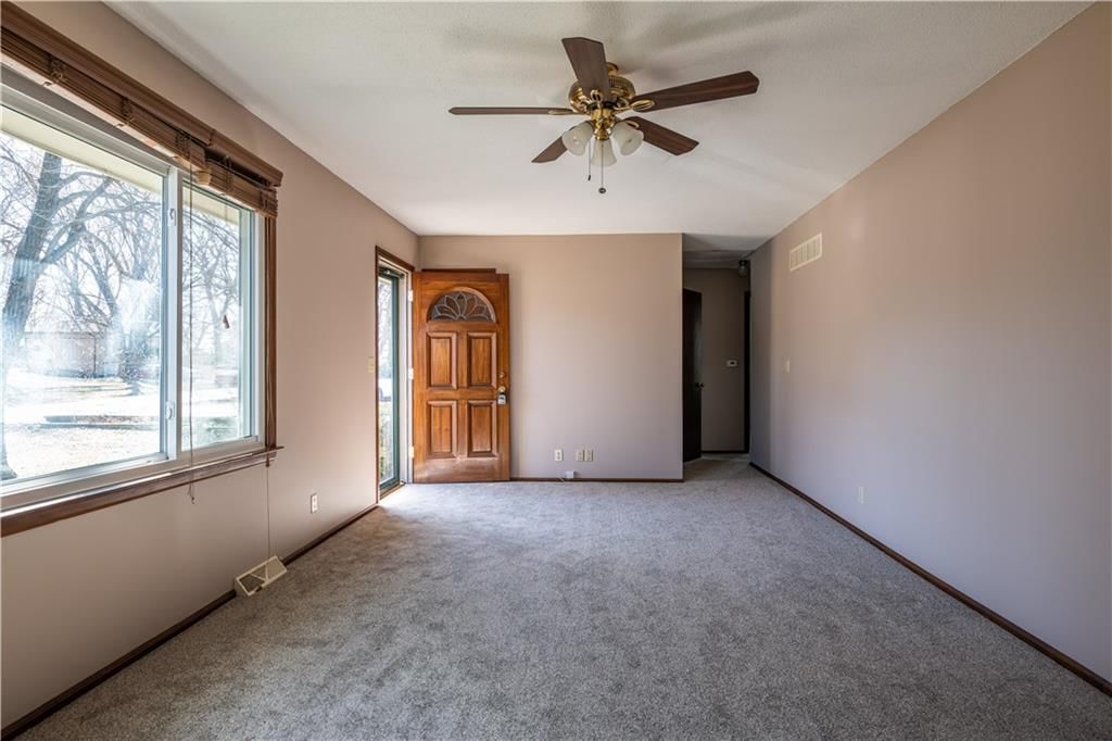 1910 N Farview Drive — photo 20