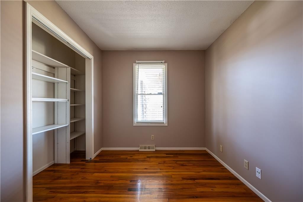 1910 N Farview Drive — photo 31