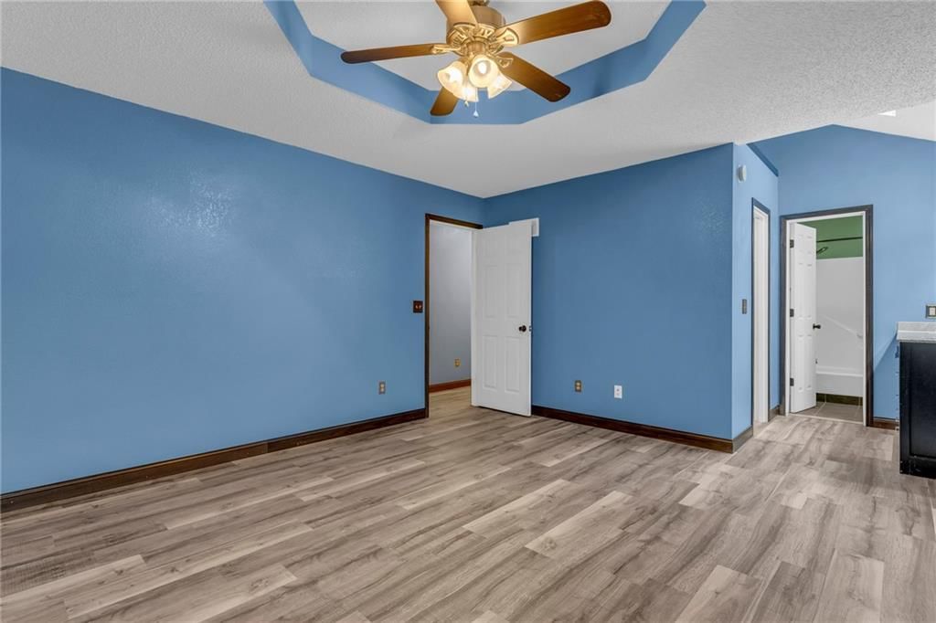 907 Jonathan Court — photo 17