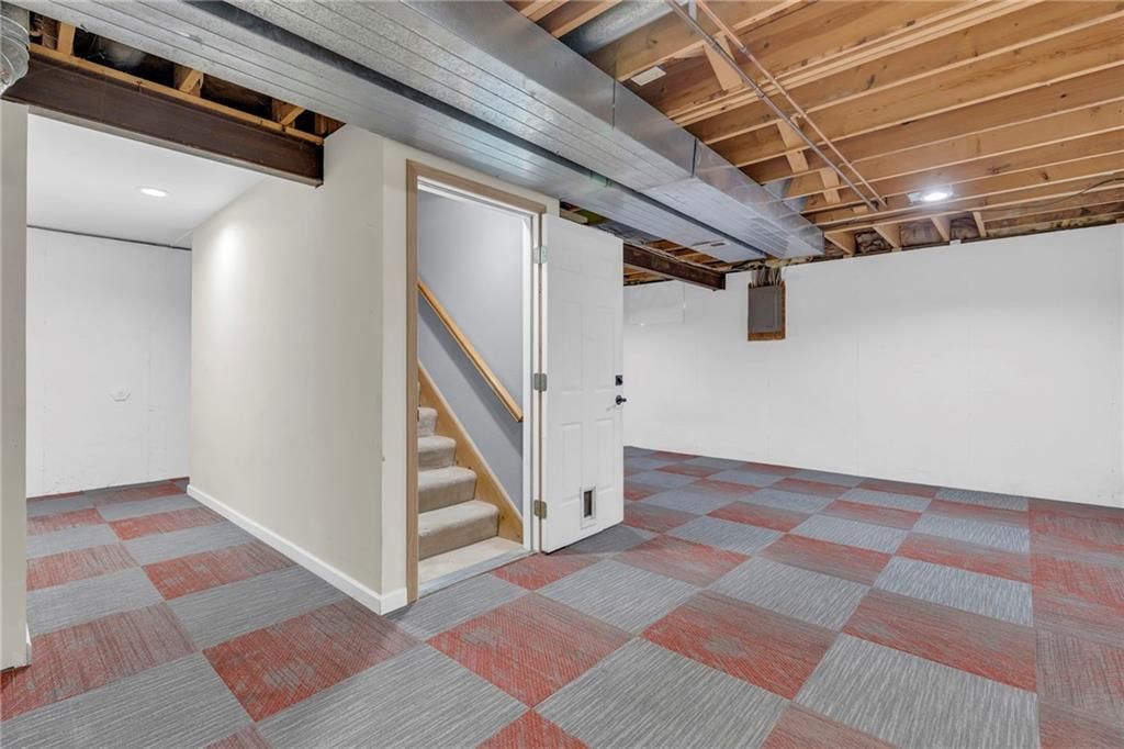 907 Jonathan Court — photo 26