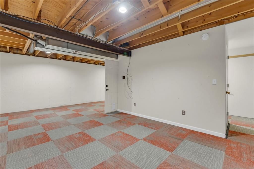 907 Jonathan Court — photo 28
