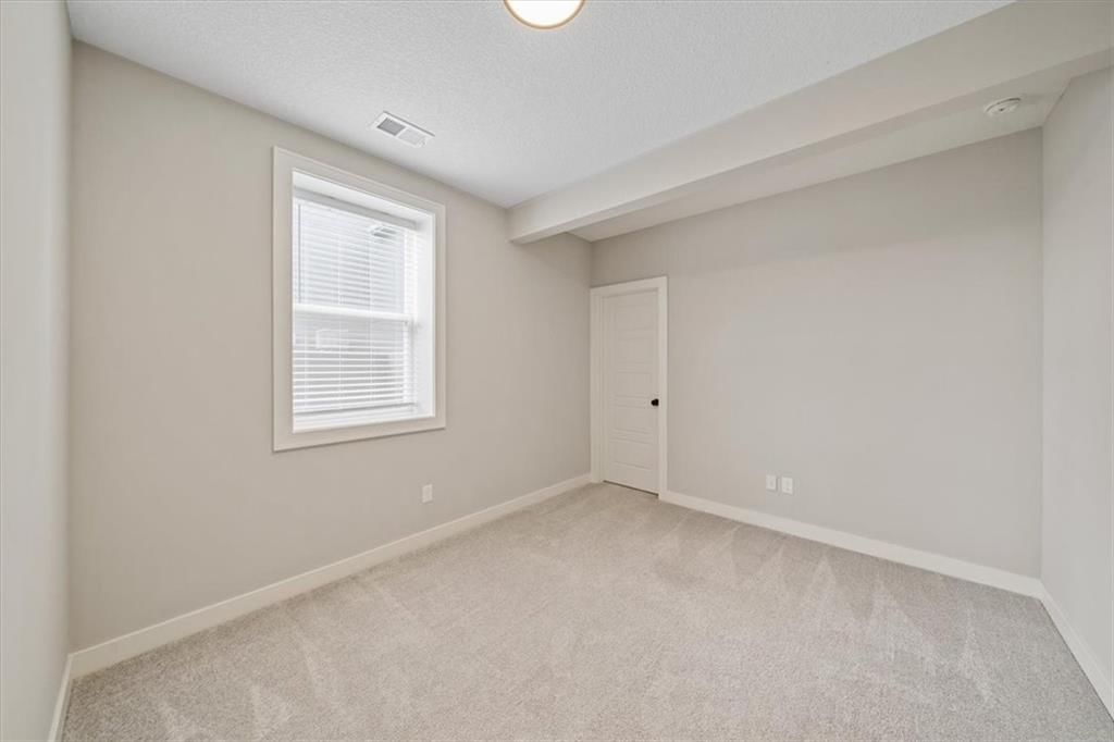 18925 Ocheltree Street — photo 15