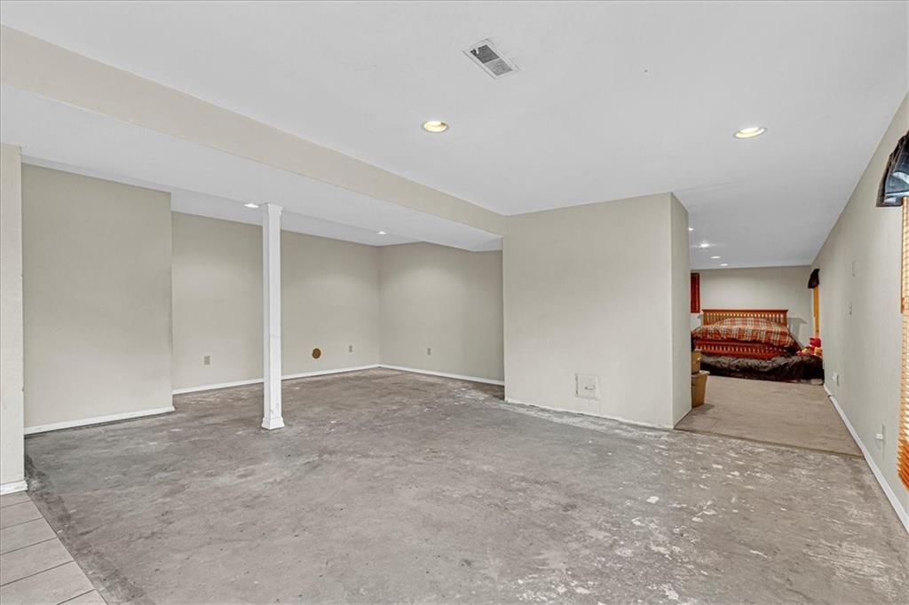 23822 Regal Ridge — photo 31