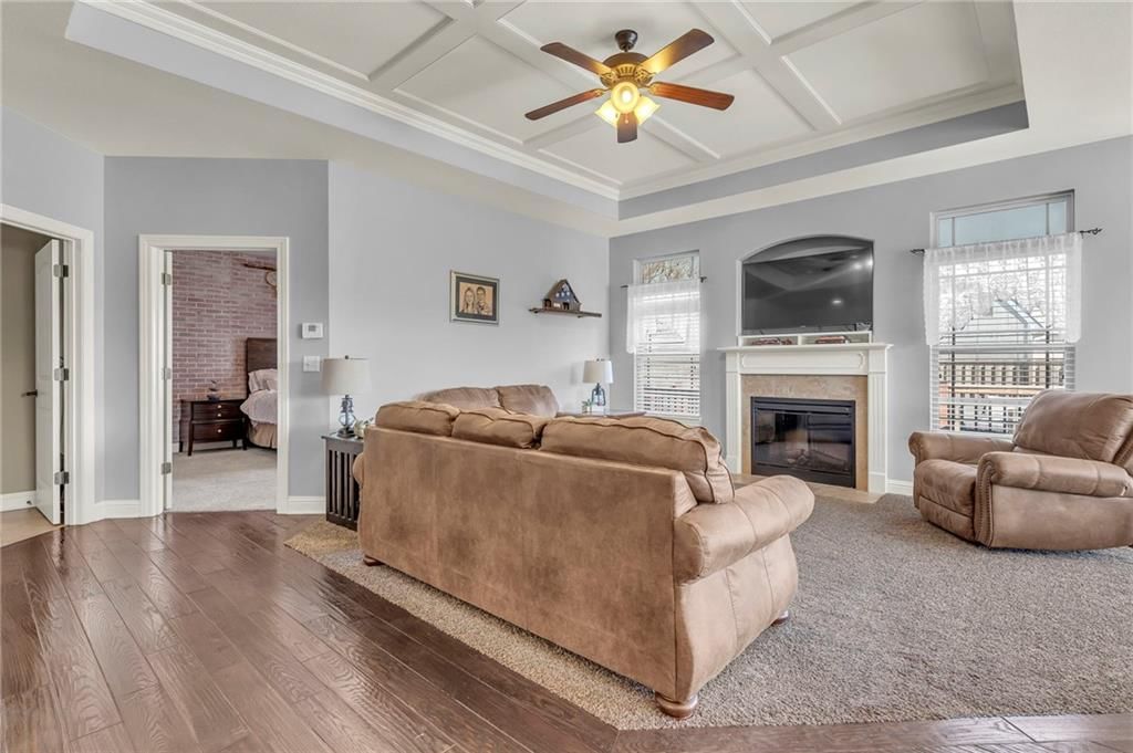 5013 Longview Street — photo 5