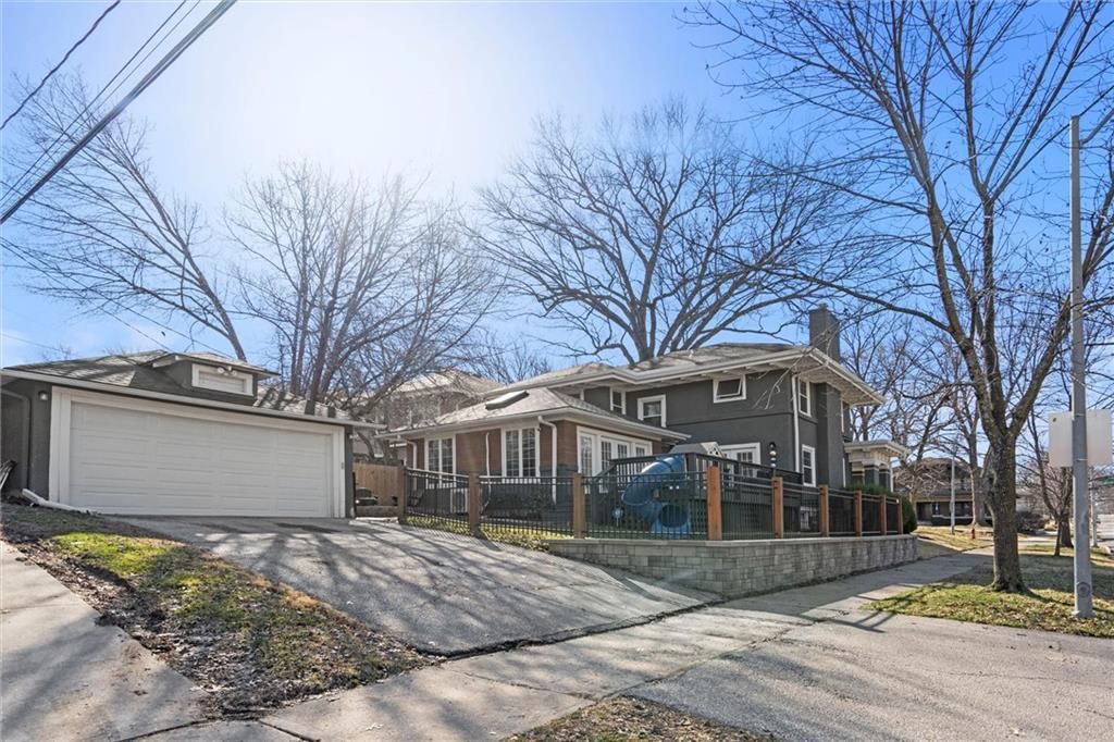 844 W 71st Terrace — photo 35
