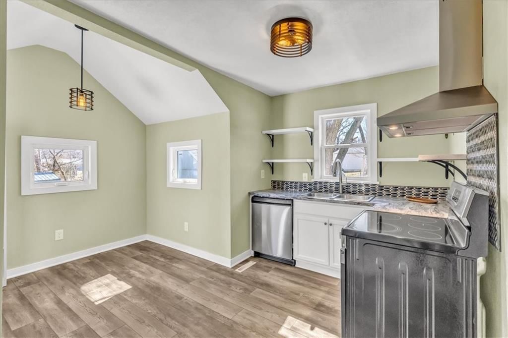 3407 S Sterling Avenue S — photo 11