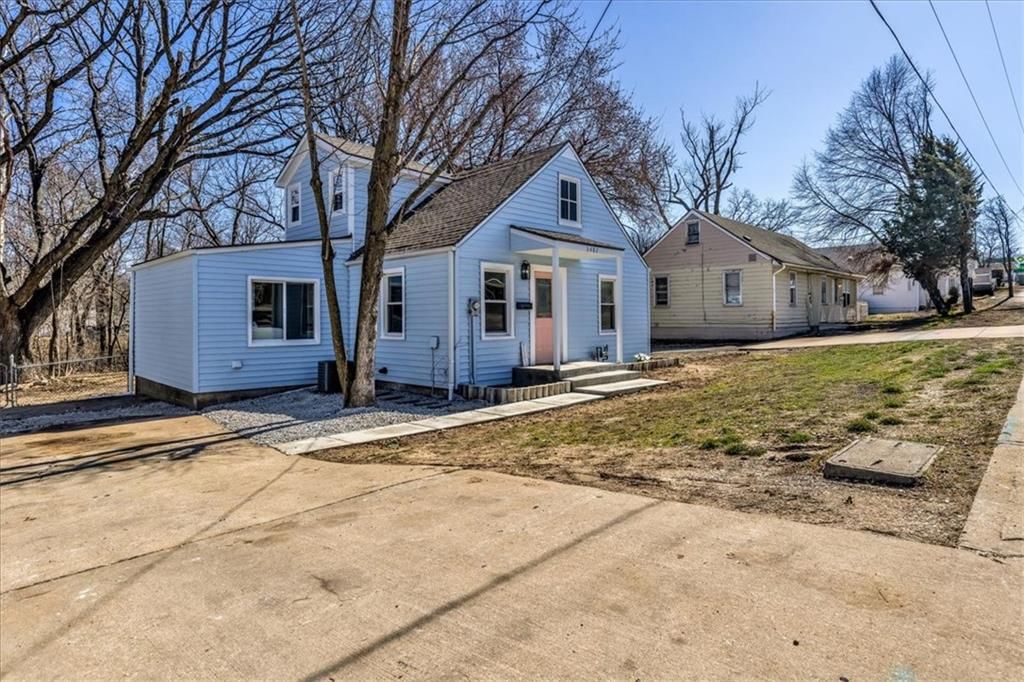 3407 S Sterling Avenue S — photo 26
